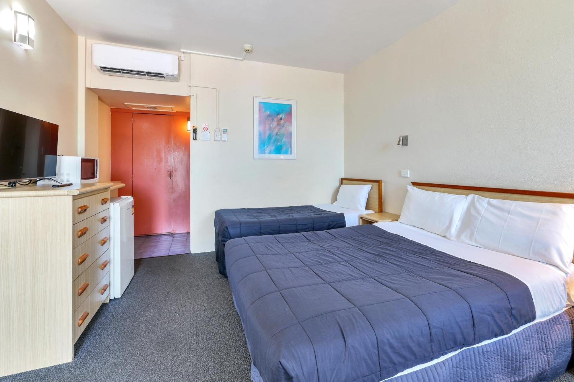 Darwin Poinciana Inn Bagian luar foto